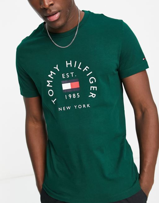 Tommy Hilfiger – Mörkgrön t-shirt med böjd flagglogga av bomull , 4 av 4