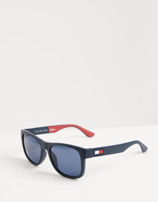 Tommy Hilfiger - Occhiali da sole squadrati blu e rossi , 2 di 3