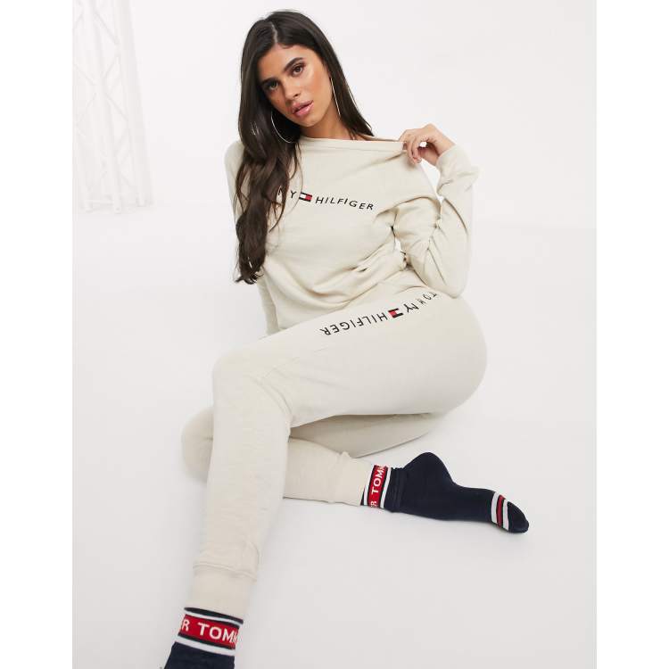 Tommy hilfiger joggers womens sale hot sale