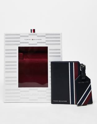 Tommy Hilfiger Tommy Hilfiger passport holder & luggage tab gift set in navy-Blue