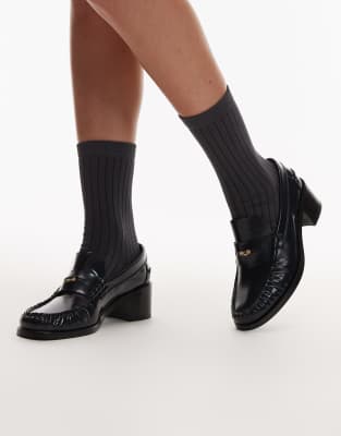  patent heeled penny loafer in navy