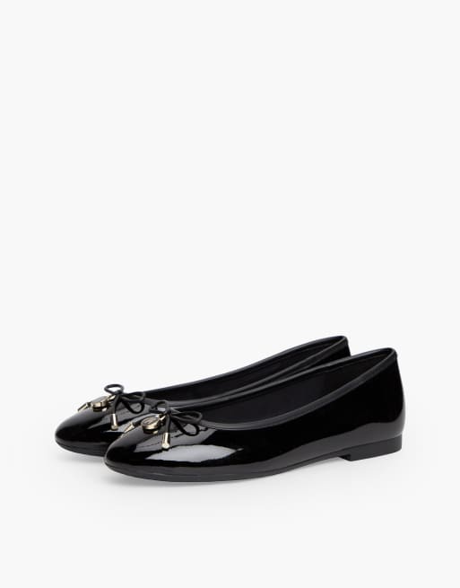 Tommy Hilfiger Patent leather padlock charm ballerinas in black, 2 of 7