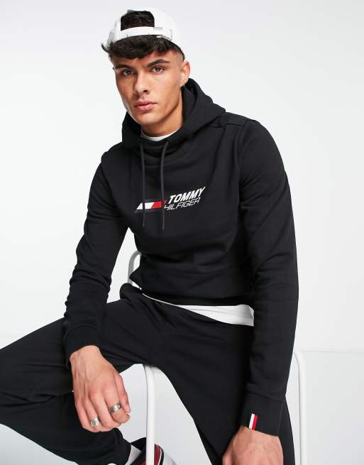 Tommy Hilfiger – Performance Essentials – Svart huvtröja med logga