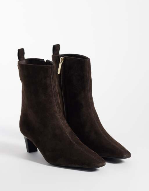 Tommy Hilfiger Piper real suede heeled ankle boots in brown, 3 of 4
