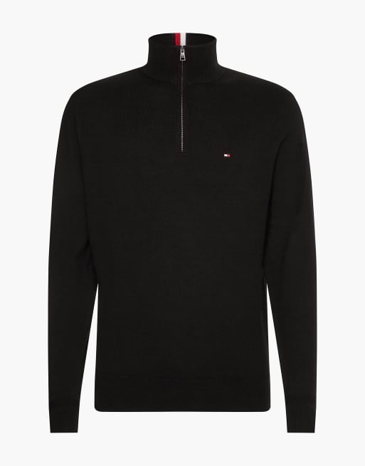 Tommy Hilfiger Plus Pullover mit Viertelreißverschluss in Schwarz, 7 von 7