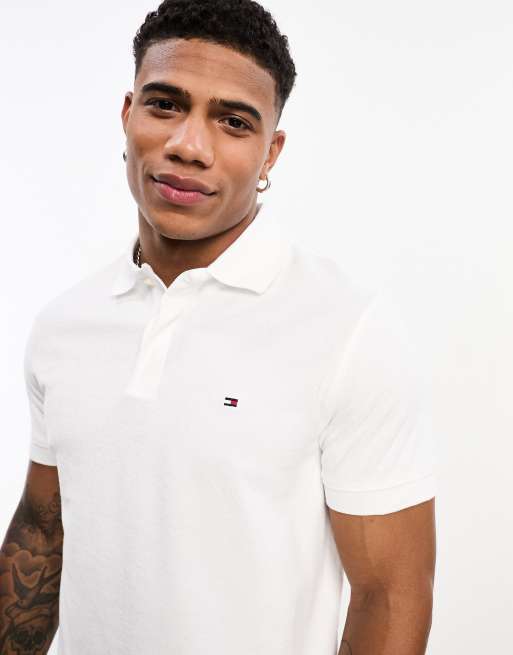 Tommy Hilfiger – Polohemd aus Frottee in Weiß mit Logo