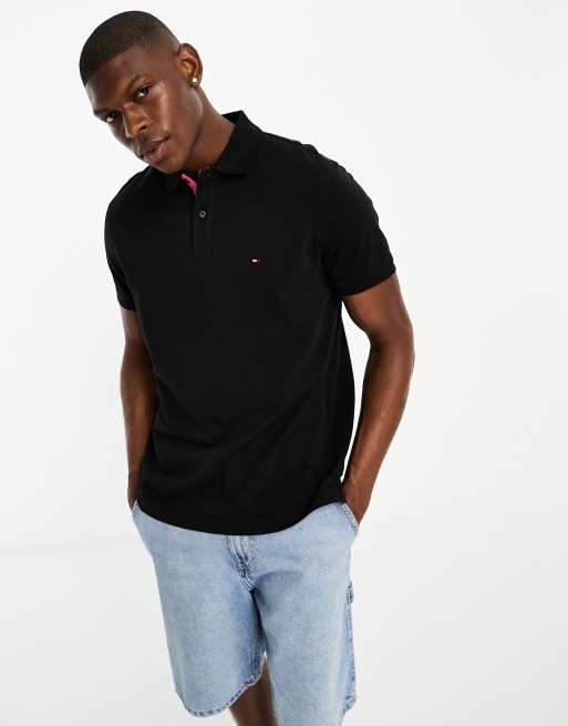 Tommy Hilfiger – Polohemd in Schwarz mit farblich abgesetztem Detail