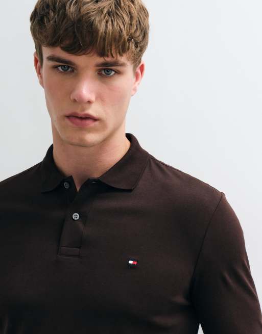 Tommy Hilfiger Polohemd mit Flaggen-Logo, langärmlig, in Braun, 3 von 5