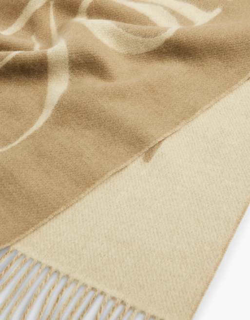 Tommy Hilfiger Pure wool woven logo scarf in beige, 2 of 4
