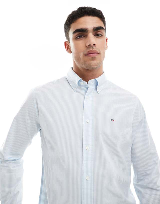 Tommy Hilfiger - regular fit shirt in white and light blue stripe