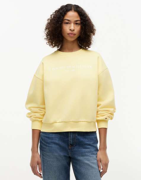 Tommy Hilfiger – Relaxed-Fit-Pullover aus Fleece in Gelb mit Logo - view 1