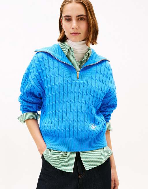 Tommy Hilfiger – Relaxed-Fit-Pullover aus Strick in leuchtendem Blau mit Zopfmuster