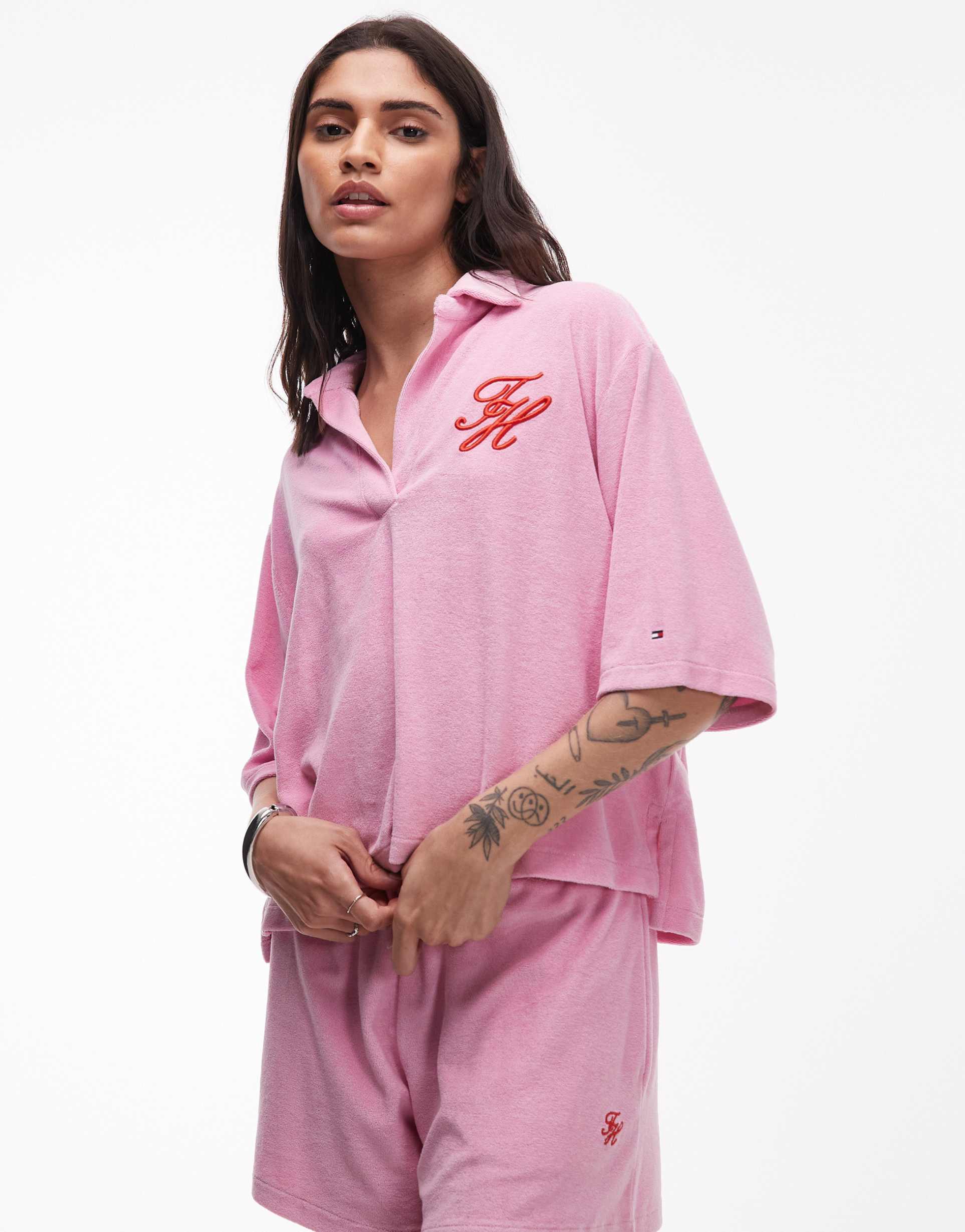 tommy hilfiger resort logo terrycloth shirt in pink