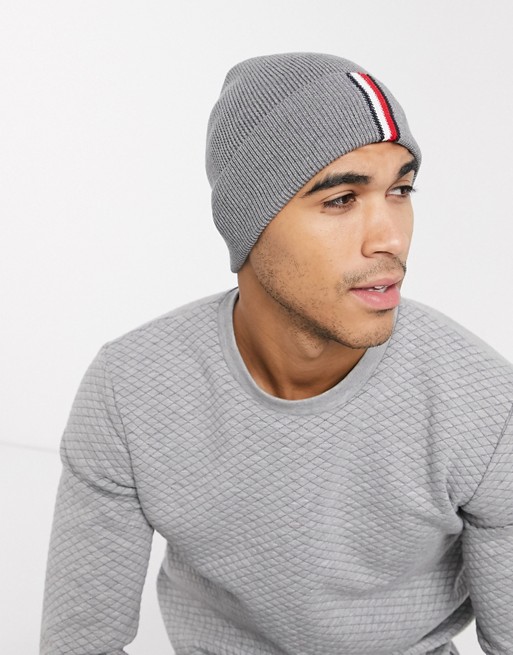 Tommy Hilfiger ribbed beanie in grey with flag logo