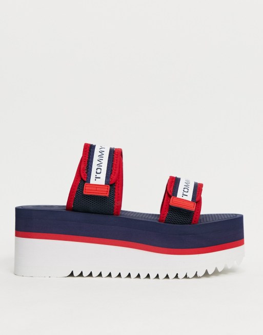 Tommy Hilfiger - Sandalen met dikke zool in marineblauw