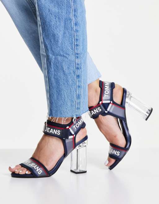 Tommy Hilfiger Sandali con tacco e dettagli colorati blu navy