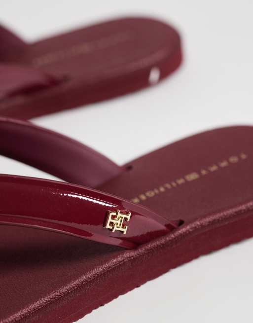 Tommy Hilfiger Scandi patent thongs in red, 2 of 4