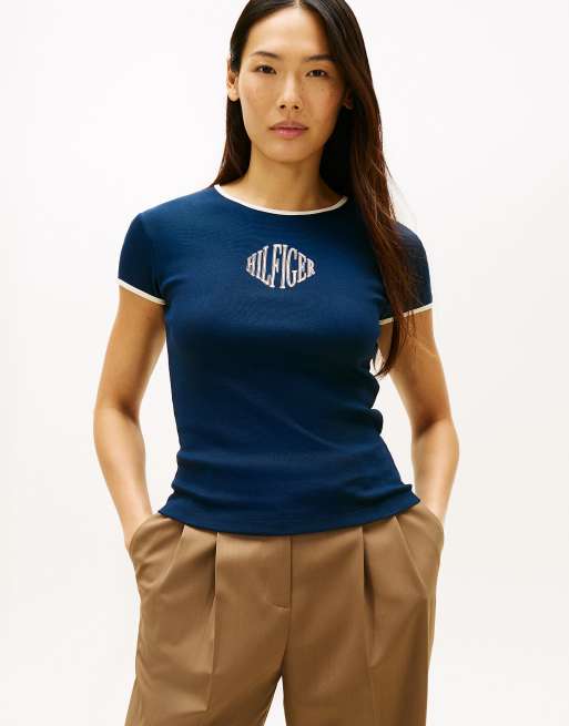 Tommy Hilfiger – Schmal geschnittenes Ringer-T-Shirt in Dunkelblau mit Logo