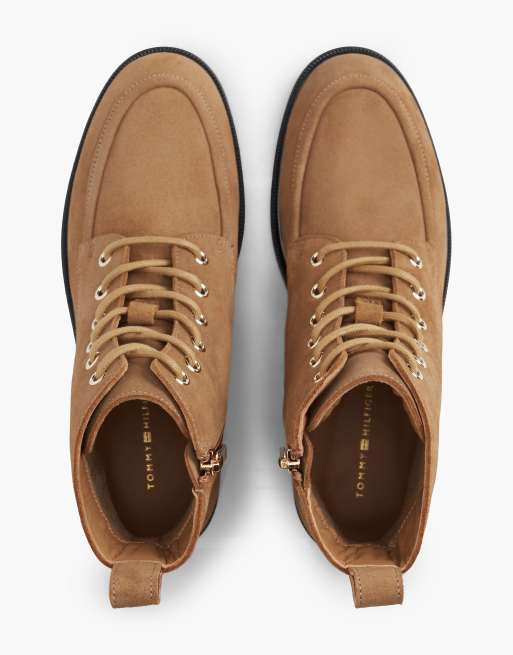 Tommy Hilfiger Schnürstiefel aus Wildleder mit Emaille-Flagge in Braun, 3 von 7