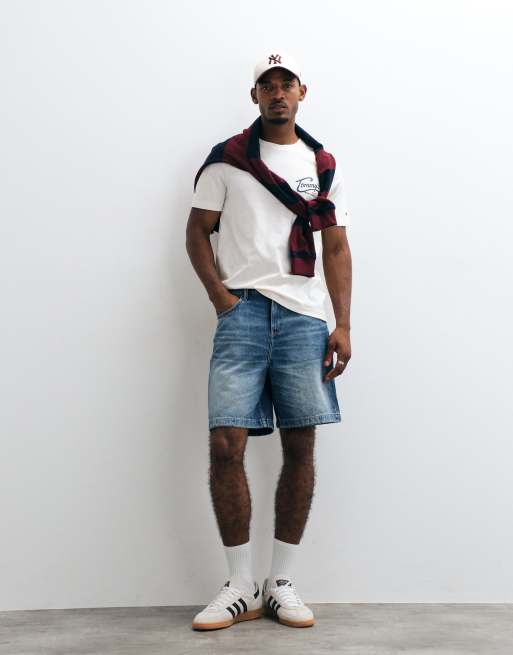 Tommy Hilfiger script logo T-shirt in cream, 4 of 5