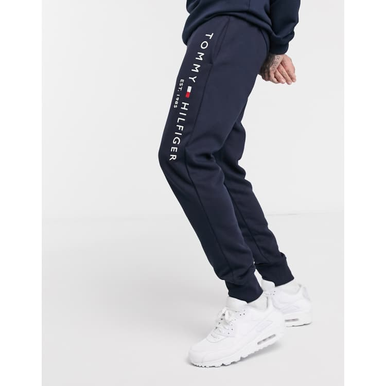 Tommy hilfiger 2024 navy sweatpants