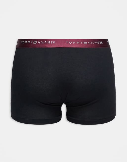 Tommy Hilfiger signature cotton essentials 3 pack briefs in black with metallic waistbands, 3 of 3