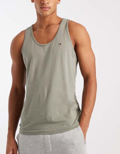 Tommy Hilfiger – Signature Cotton – Tanktops in Schwarz/Weiß/Khaki, 3er-Pack, 2 von 5