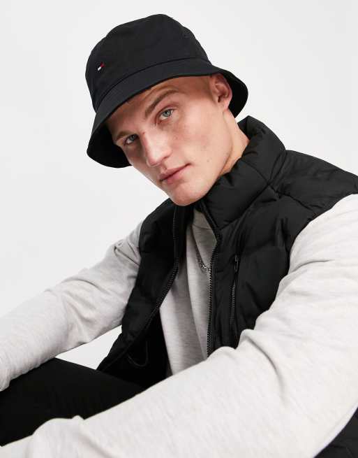 Tommy Hilfiger flag logo bucket hat in black | ASOS