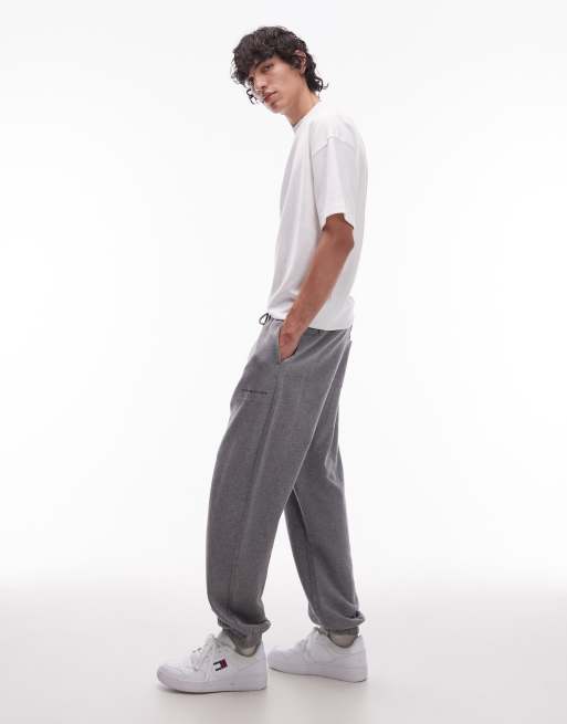 Tommy Hilfiger small logo joggers in grey, 3 of 5