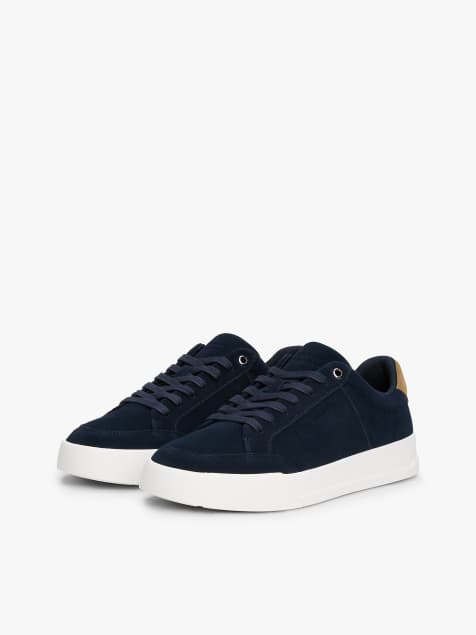 Tommy Hilfiger – Sneaker aus Wildleder in Dunkelblau mit dicker Sohle - view 1