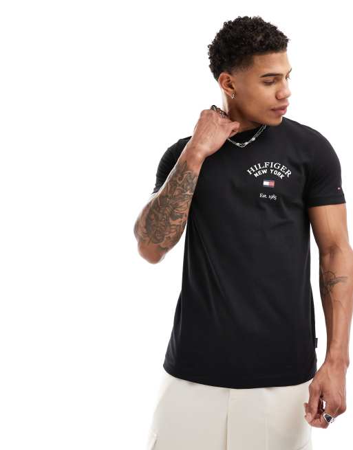 Tommy Hilfiger - Sort T-shirt med college-logo