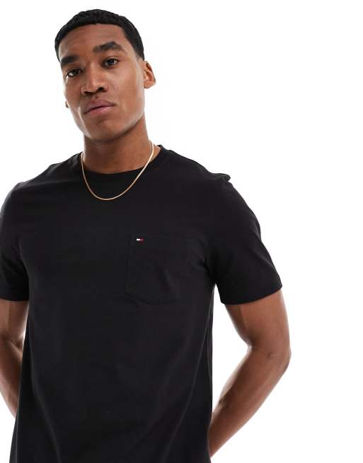 Tommy Hilfiger - Sort T-shirt med lomme