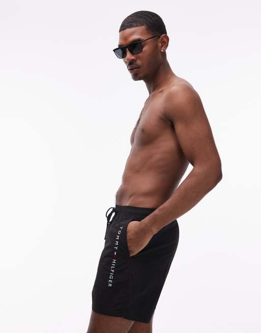 Tommy Hilfiger - Sorte badeshorts med løbesnor og lynlåslomme og logo , 3 af 5