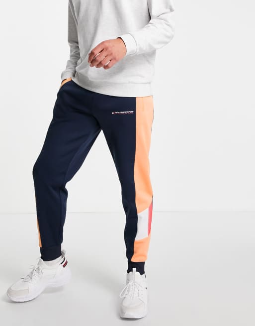 Tommy hilfiger best sale fleece joggers