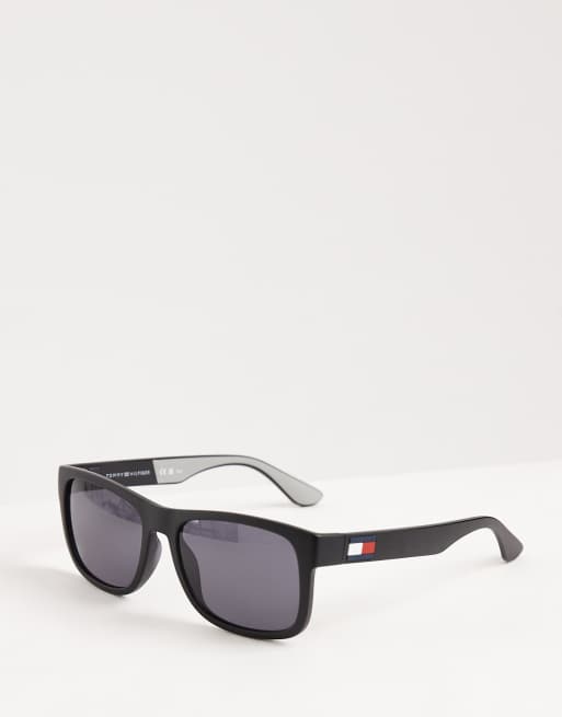 Tommy Hilfiger  square sunglasses in matte black , 2 of 3