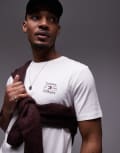 [Tommy Hilfiger] Tommy Hilfiger stack chest logo t-shirt in white M White