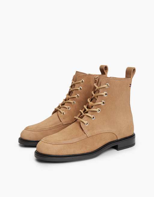 Tommy Hilfiger Suede enamel flag lace-up boots in brown, 2 of 7