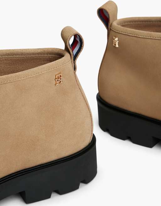 Tommy Hilfiger Suede lace-up cleat chukka boots in safari canvas, 6 of 7