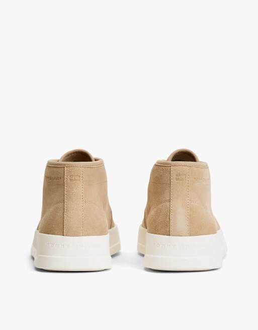 Tommy Hilfiger Suede mid-top chukka court trainers in southern tan, 4 of 7