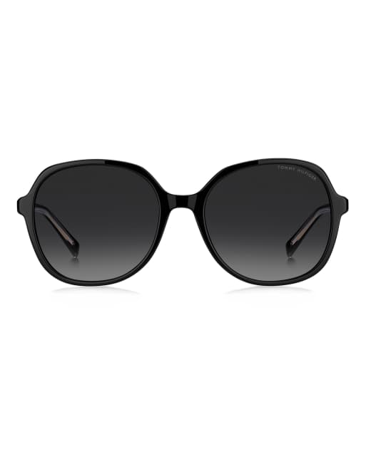 Tommy Hilfiger Sunglasses Tommysungl oversized square sunglasses, black frame, grey shaded gradient lenses in black, 3 of 6
