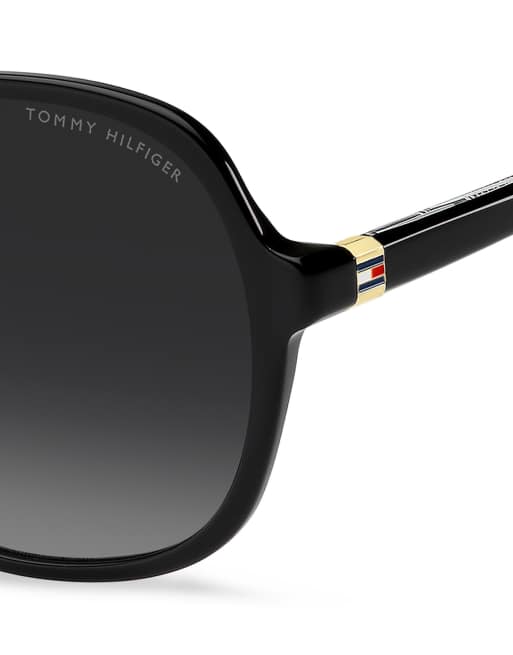Tommy Hilfiger Sunglasses Tommysungl oversized square sunglasses, black frame, grey shaded gradient lenses in black, 5 of 6