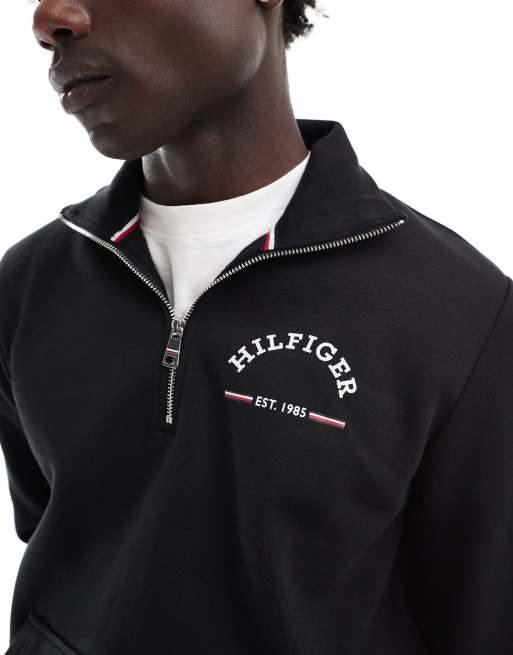 Tommy Hilfiger – Svart sweatshirt med bågformad logga och kort dragkedja, 3 av 4