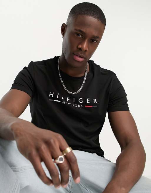 Tommy Hilfiger – Svart t-shirt med NY-logga