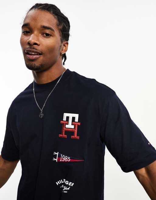 Tommy Hilfiger - T-shirt à écussons - Bleu marine