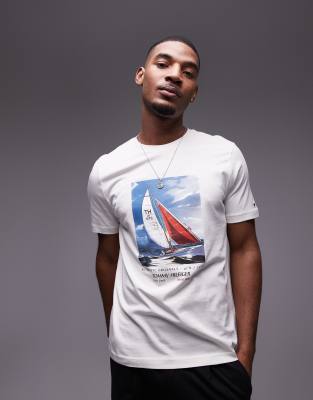 Tommy Hilfiger - T-shirt à imprimé voile - Blanc cassé