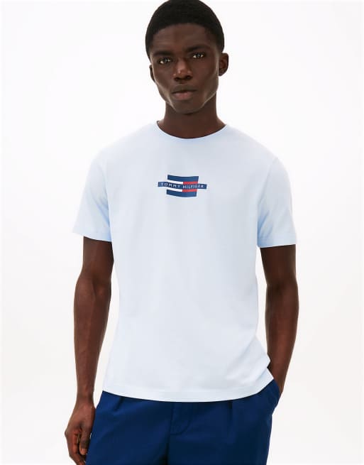 Tommy Hilfiger - T-shirt à logo encadré et drapeau - Bleu clair
