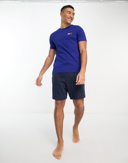 Tommy Hilfiger - T-shirt blu con logo con bandiera, 2 di 4