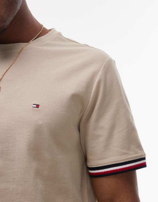 Tommy Hilfiger – T-Shirt in Beige mit Zierstreifen, 2 von 4