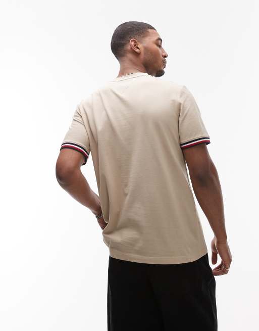 Tommy Hilfiger – T-Shirt in Beige mit Zierstreifen, 4 von 4