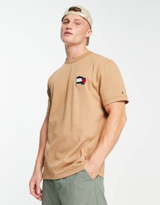 Tommy Hilfiger t-shirt in brown - ASOS Price Checker